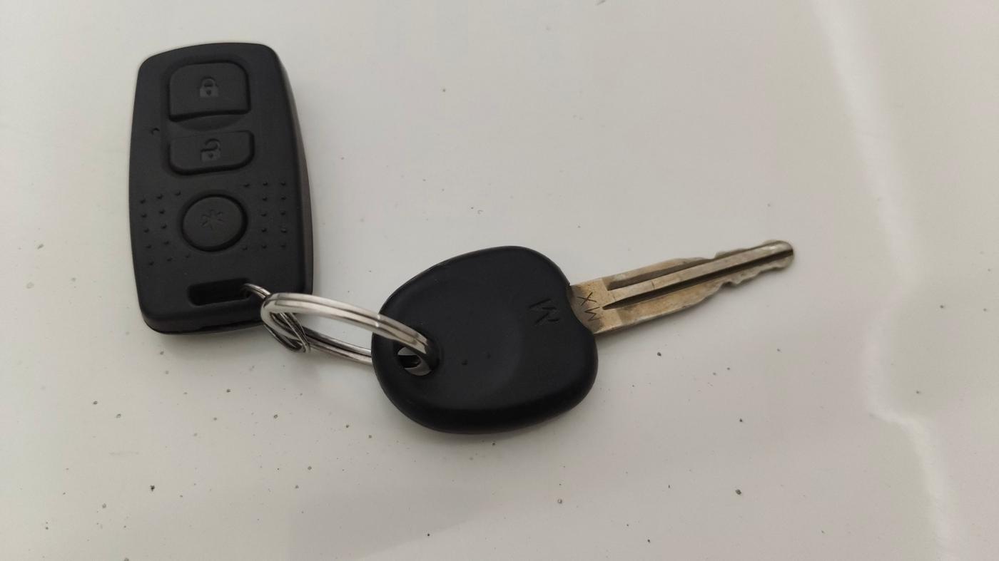 2012 Hyundai Santro Xing GL, CNG, Manual, 1,16,115 km, Key Close Up