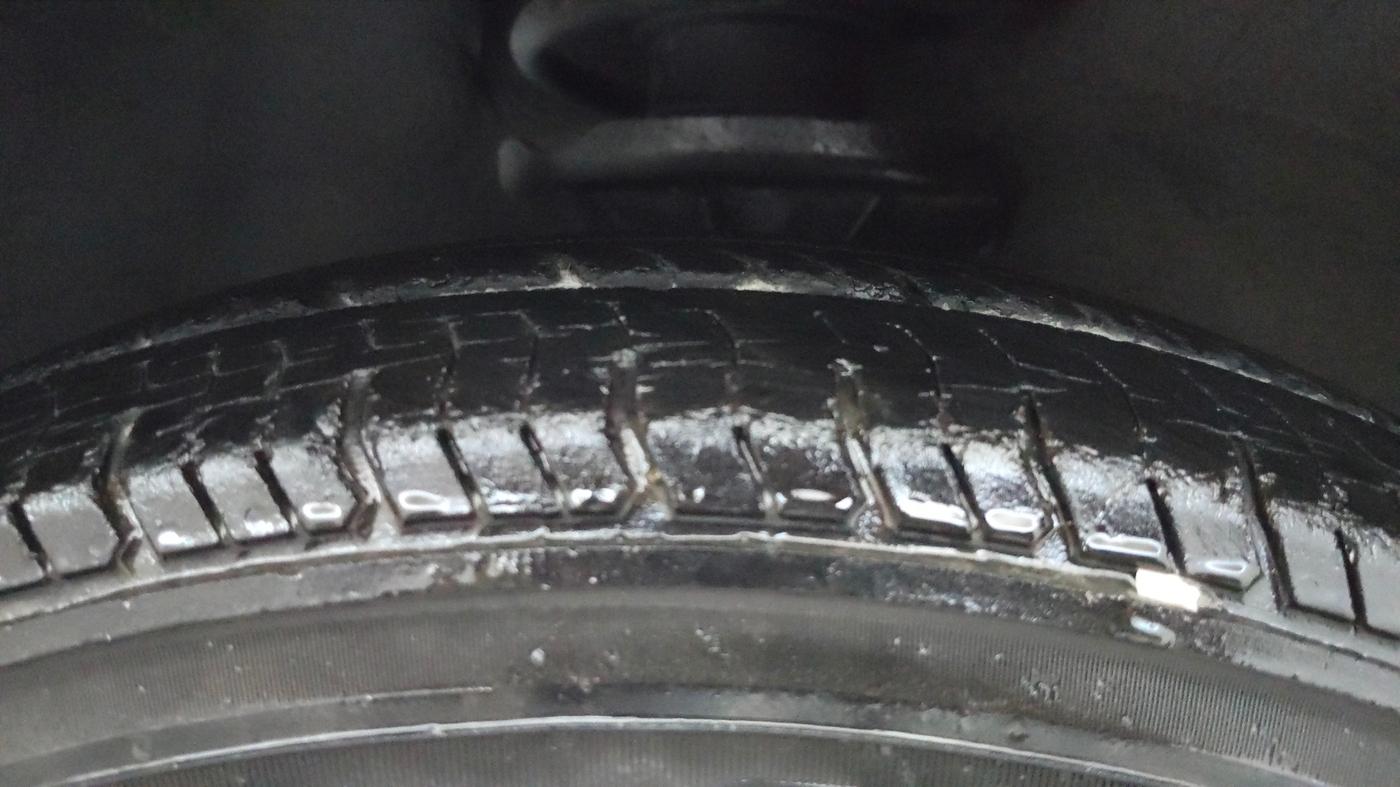 2012 Hyundai Santro Xing GL, CNG, Manual, 1,16,115 km, Right Front Tyre Tread