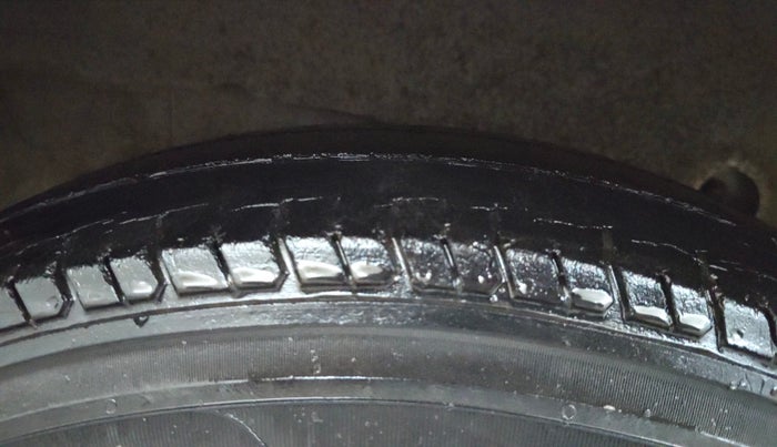 2012 Hyundai Santro Xing GL, CNG, Manual, 1,16,115 km, Right Rear Tyre Tread