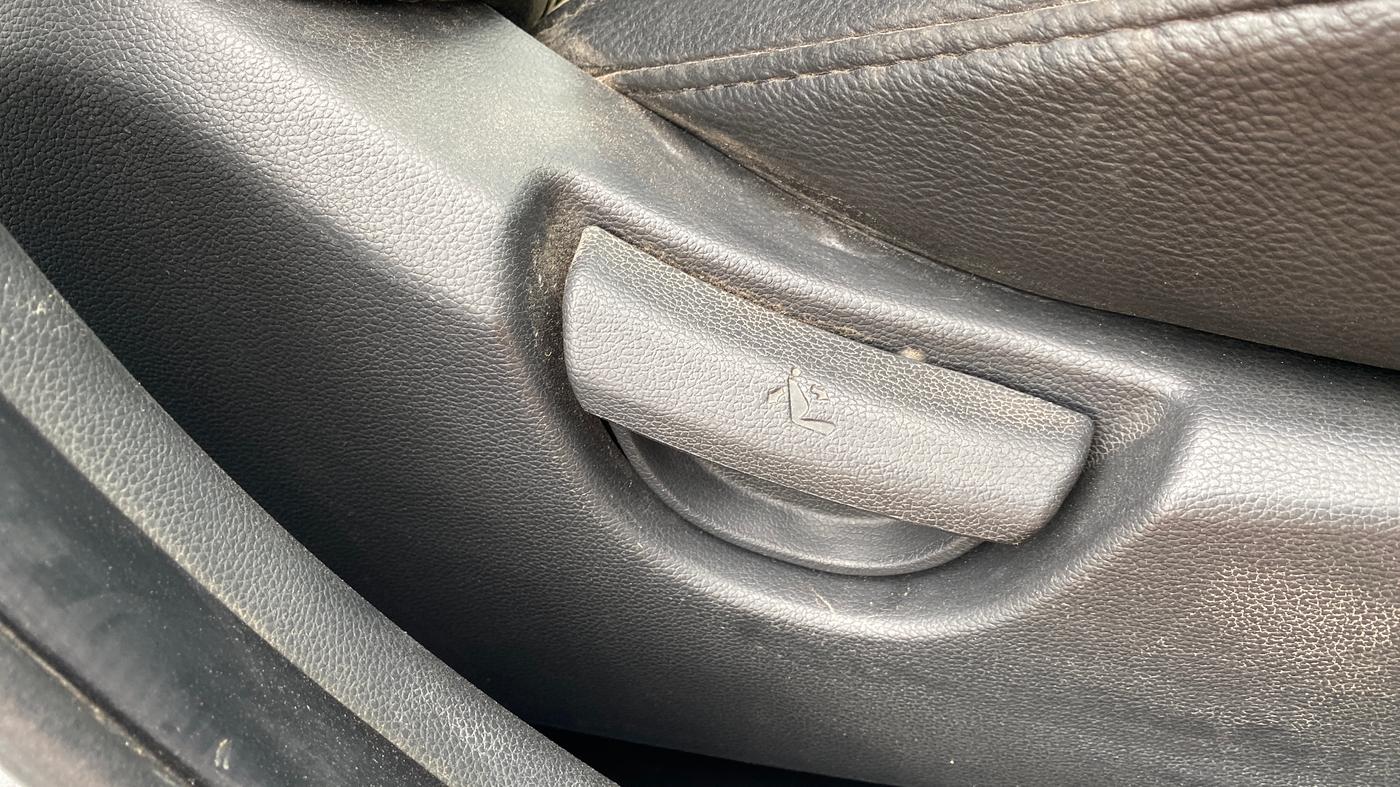 2019 Hyundai Grand i10 SPORTZ 1.2 KAPPA VTVT, Petrol, Manual, 56,303 km, Driver Side Adjustment Panel