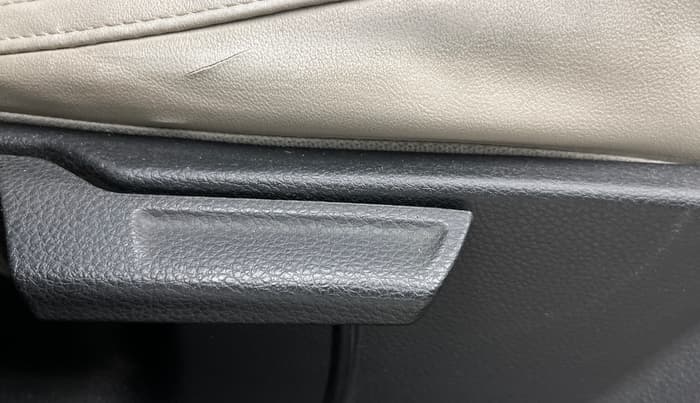 2019 KIA SELTOS HTX IVT 1.5 PETROL, Petrol, Automatic, 63,207 km, Driver Side Adjustment Panel