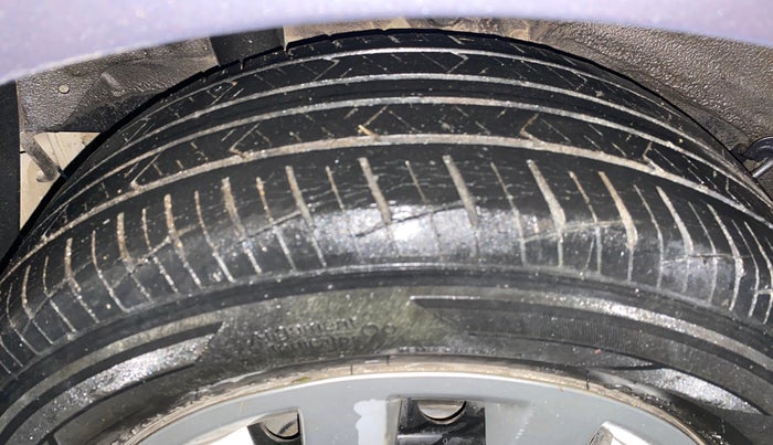 2019 Hyundai Verna 1.4 E PETROL, Petrol, Manual, 49,905 km, Right Rear Tyre Tread