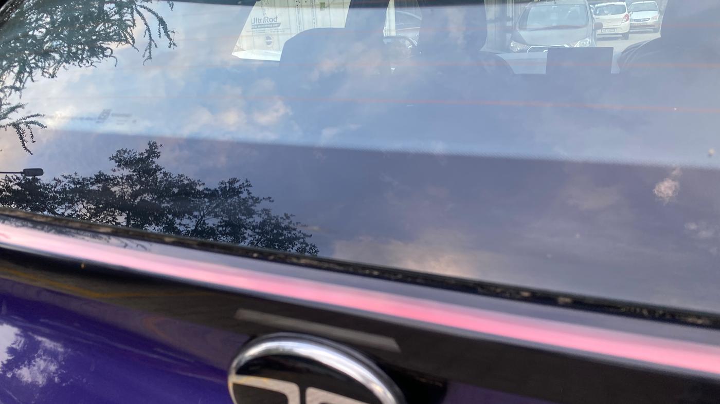 2024 Tata NEXON FEARLESS PURPLE + SUNROOF DCA DUAL TONE 1.2 PETROL, Petrol, Automatic, 15,824 km, Rear Wiper