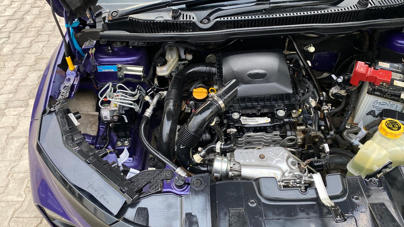 2024 Tata NEXON FEARLESS PURPLE + SUNROOF DCA DUAL TONE 1.2 PETROL, Petrol, Automatic, 15,824 km, Engine View - Right