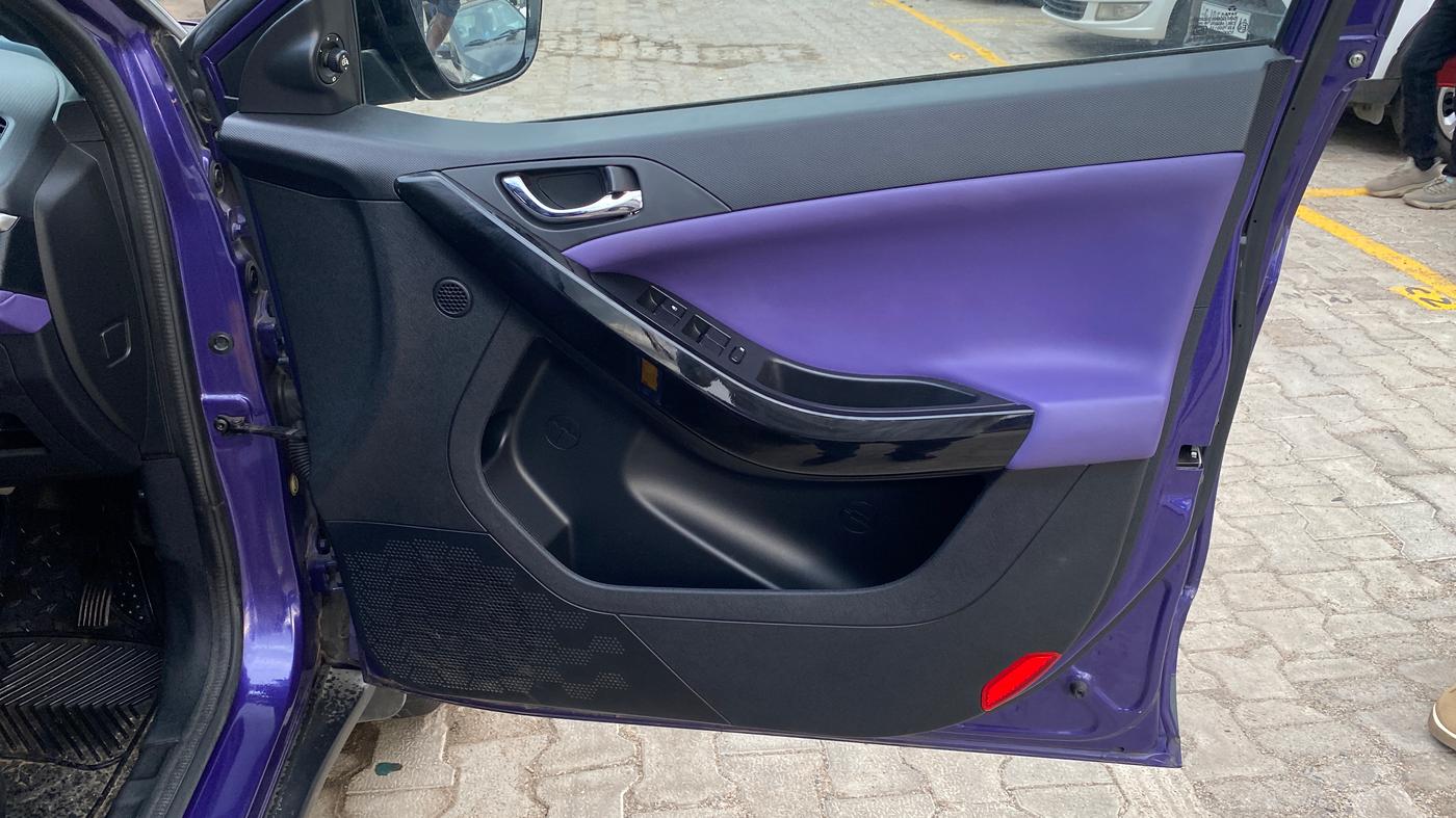 2024 Tata NEXON FEARLESS PURPLE + SUNROOF DCA DUAL TONE 1.2 PETROL, Petrol, Automatic, 15,824 km, Driver Side Door Panels Control