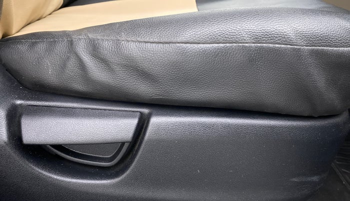 2019 Hyundai NEW SANTRO 1.1 MAGNA MT, Petrol, Manual, 4,083 km, Driver Side Adjustment Panel