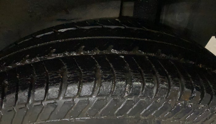 2014 Maruti Swift Dzire VDI, Diesel, Manual, 1,27,937 km, Left Rear Tyre Tread