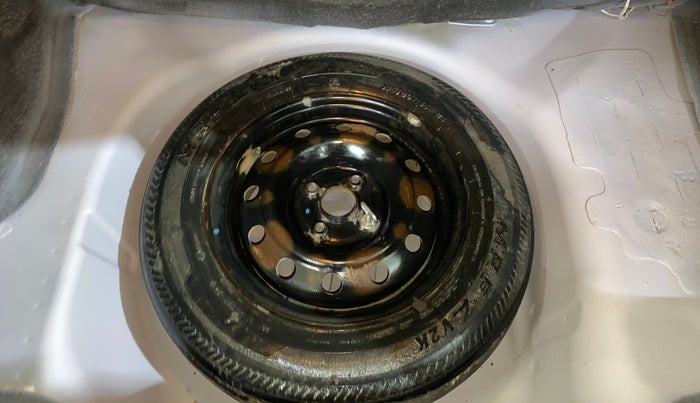 2014 Maruti Swift Dzire VDI, Diesel, Manual, 1,27,937 km, Spare Tyre