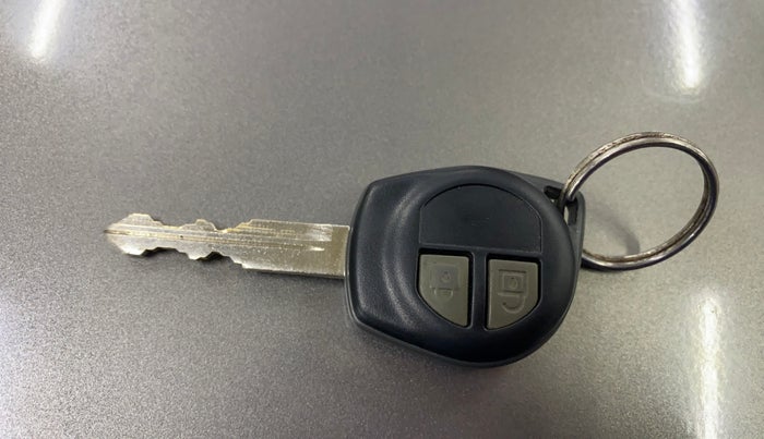 2014 Maruti Swift Dzire VDI, Diesel, Manual, 1,27,937 km, Key Close Up