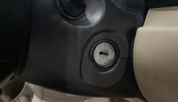 2014 Maruti Swift Dzire VDI, Diesel, Manual, 1,27,937 km, Keyless Start/ Stop Button