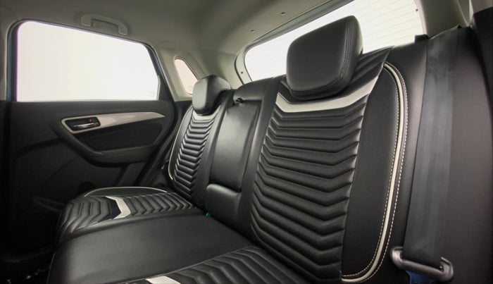 2017 Maruti Vitara Brezza ZDI, Diesel, Manual, 68,153 km, Right Side Rear Door Cabin