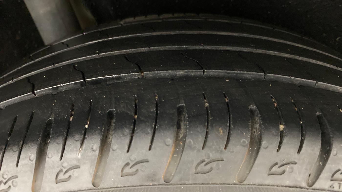 2017 Maruti Vitara Brezza ZDI, Diesel, Manual, 68,153 km, Right Rear Tyre Tread