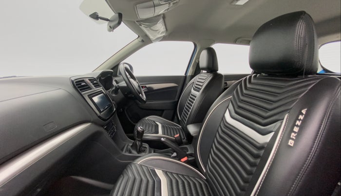 2017 Maruti Vitara Brezza ZDI, Diesel, Manual, 68,153 km, Right Side Front Door Cabin
