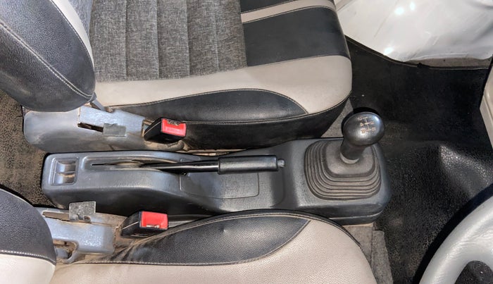 2016 Maruti Eeco 5 STR WITH A/C+HTR, CNG, Manual, 66,563 km, Gear Lever