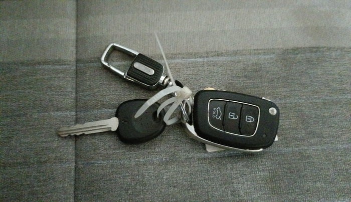 2020 Hyundai GRAND I10 NIOS SPORTZ 1.2 KAPPA VTVT CNG, CNG, Manual, 94,261 km, Key Close Up