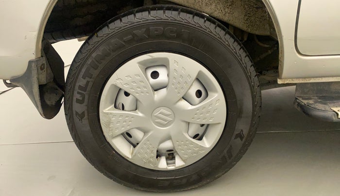 2022 Maruti Eeco 5 STR AC CNG, CNG, Manual, 11,048 km, Right Rear Wheel