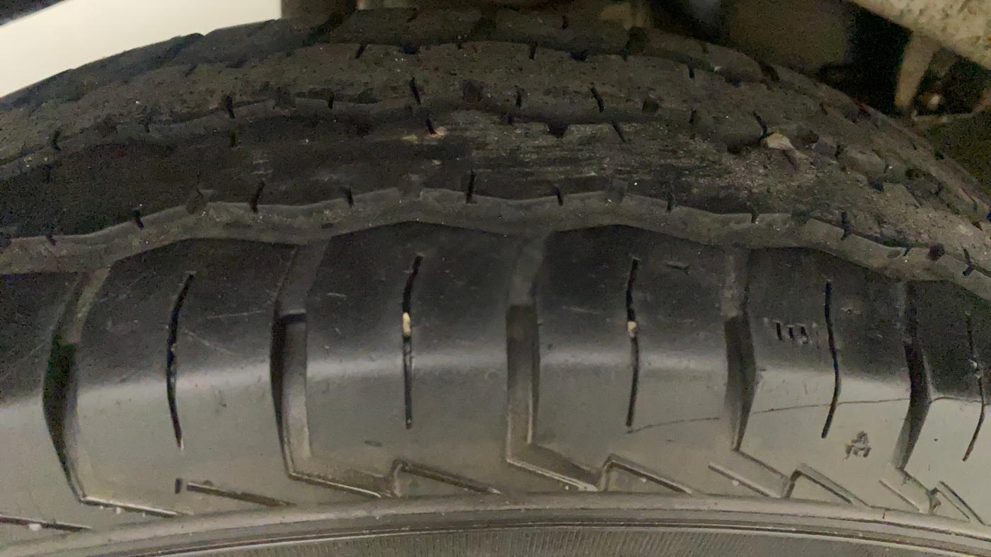 2022 Maruti Eeco 5 STR AC CNG, CNG, Manual, 11,048 km, Right Rear Tyre Tread