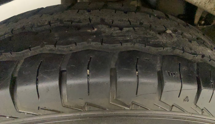 2022 Maruti Eeco 5 STR AC CNG, CNG, Manual, 11,048 km, Right Rear Tyre Tread