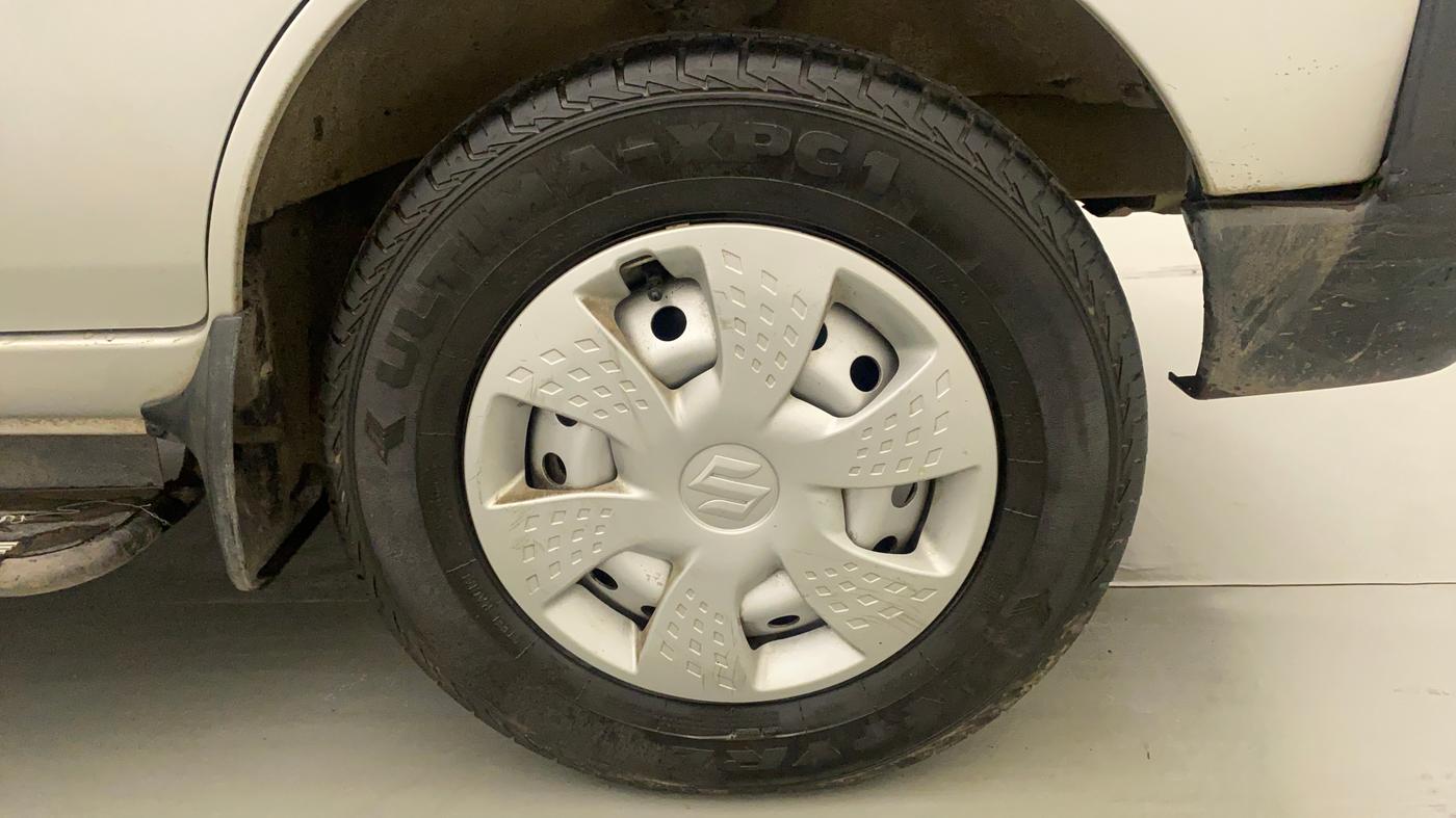 2022 Maruti Eeco 5 STR AC CNG, CNG, Manual, 11,048 km, Right Front Wheel