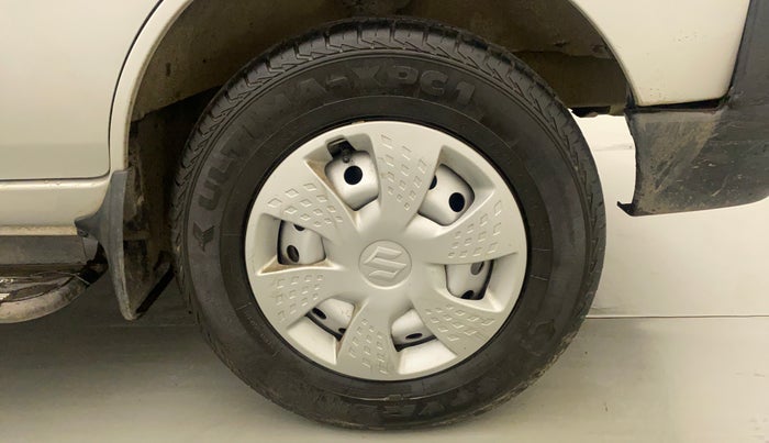 2022 Maruti Eeco 5 STR AC CNG, CNG, Manual, 11,048 km, Right Front Wheel