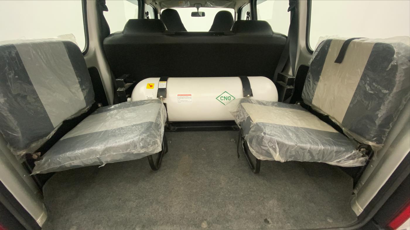 2022 Maruti Eeco 5 STR AC CNG, CNG, Manual, 11,048 km, Third Seat Row ( optional )