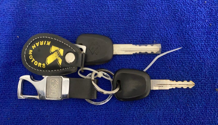 2022 Maruti Eeco 5 STR AC CNG, CNG, Manual, 11,048 km, Key Close Up