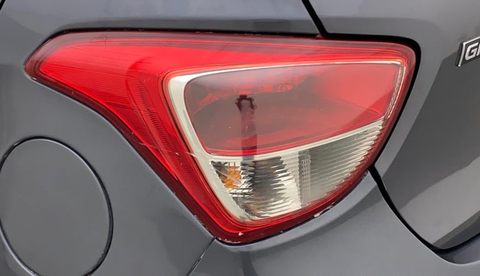 2017 Hyundai Grand i10 SPORTZ (O) 1.2 KAPPA VTVT, Petrol, Manual, 76,612 km, Left tail light - Minor scratches