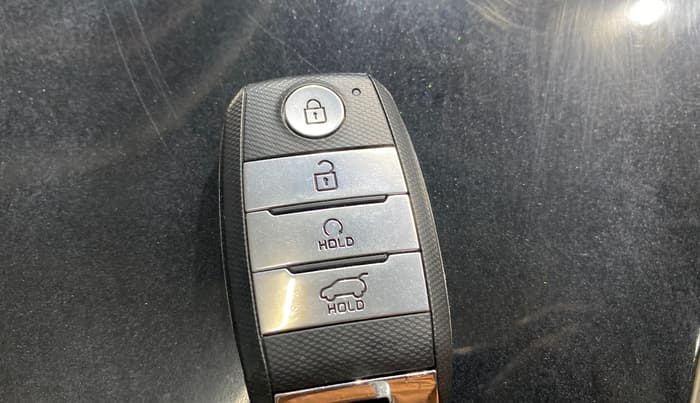 2022 KIA SONET HTX 1.0 IMT, Petrol, Manual, 36,203 km, Key Close Up