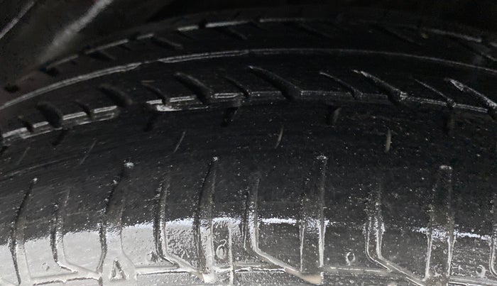 2014 Honda Amaze 1.2 SMT I VTEC, Petrol, Manual, 38,132 km, Left Rear Tyre Tread