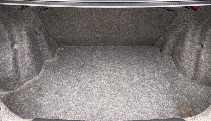 2014 Honda Amaze 1.2 SMT I VTEC, Petrol, Manual, 38,132 km, Boot Inside