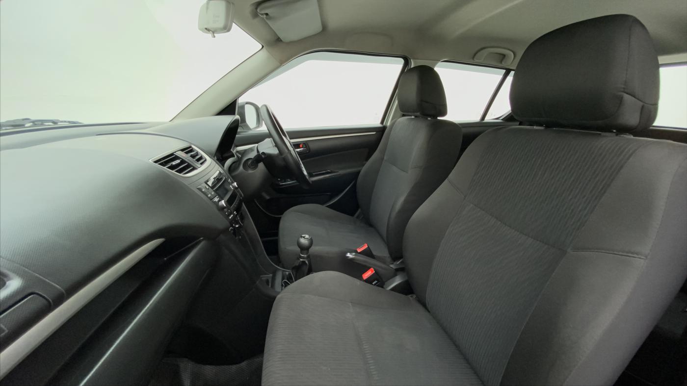 2016 Maruti Swift VXI, Petrol, Manual, 60,395 km, Right Side Front Door Cabin
