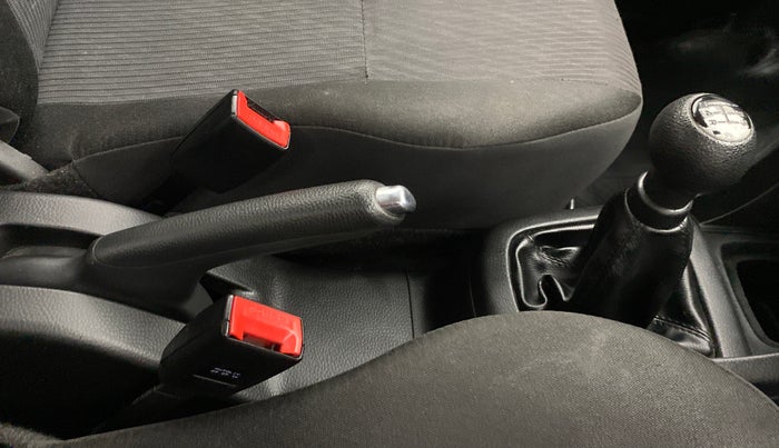 2016 Maruti Swift VXI, Petrol, Manual, 60,395 km, Gear Lever