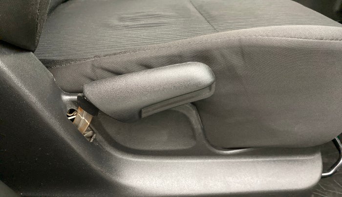 2016 Maruti Swift VXI, Petrol, Manual, 60,395 km, Driver Side Adjustment Panel