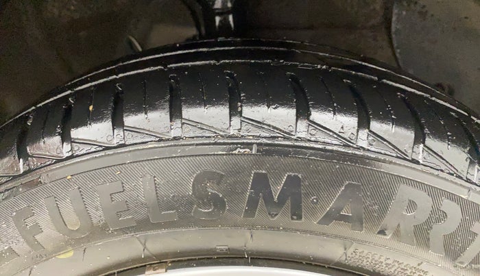 2020 Hyundai AURA S 1.2, Petrol, Manual, 41,416 km, Right Front Tyre Tread