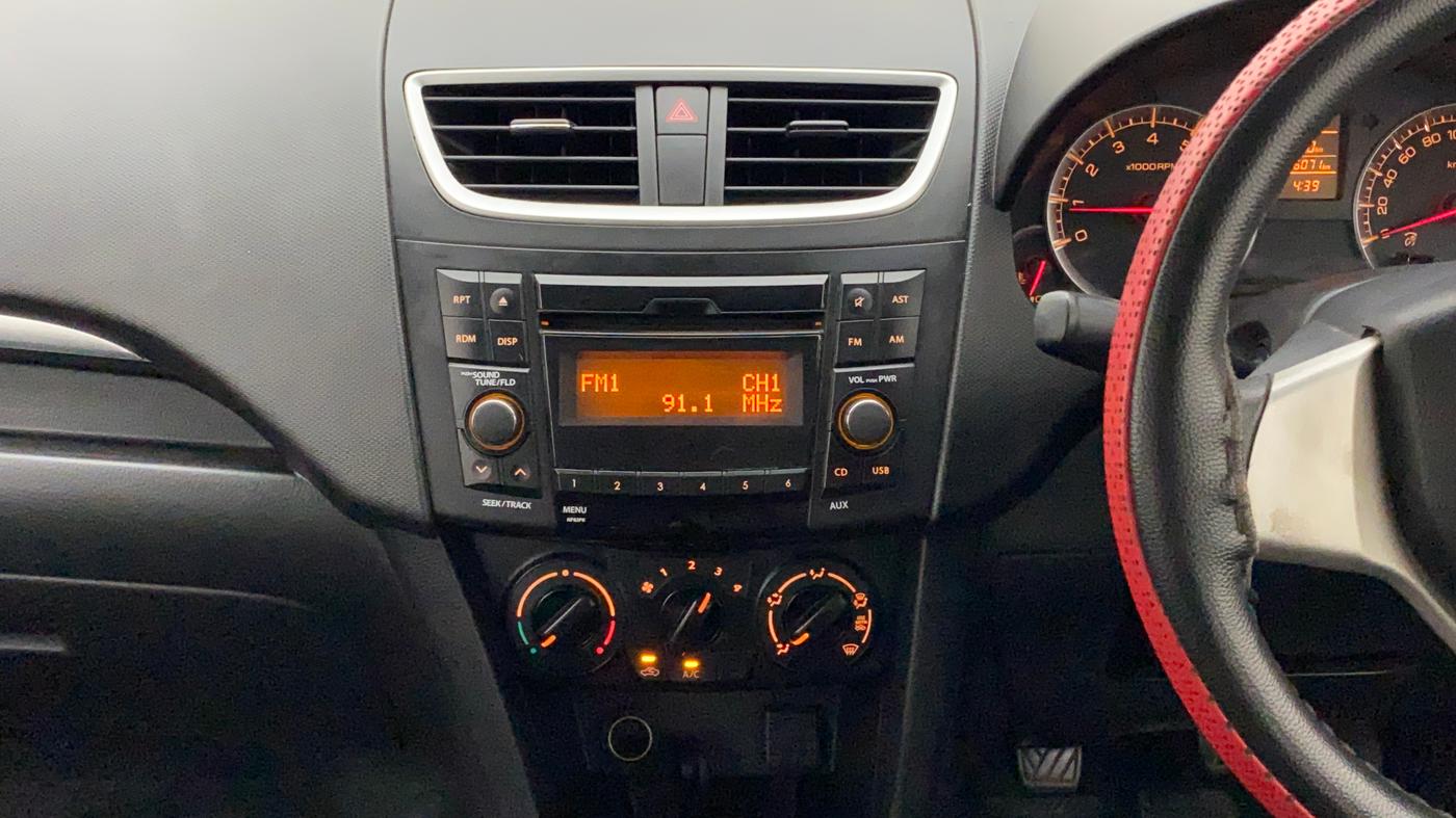 2015 Maruti Swift VXI, Petrol, Manual, 36,070 km, Air Conditioner