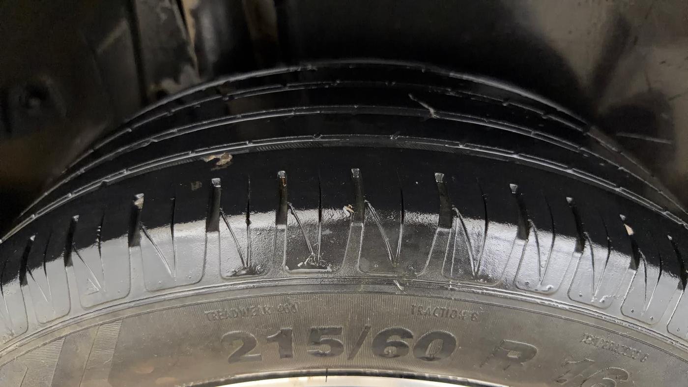 2021 Maruti Vitara Brezza ZXI PLUS AT SHVS, Petrol, Automatic, 82,609 km, Right Rear Tyre Tread
