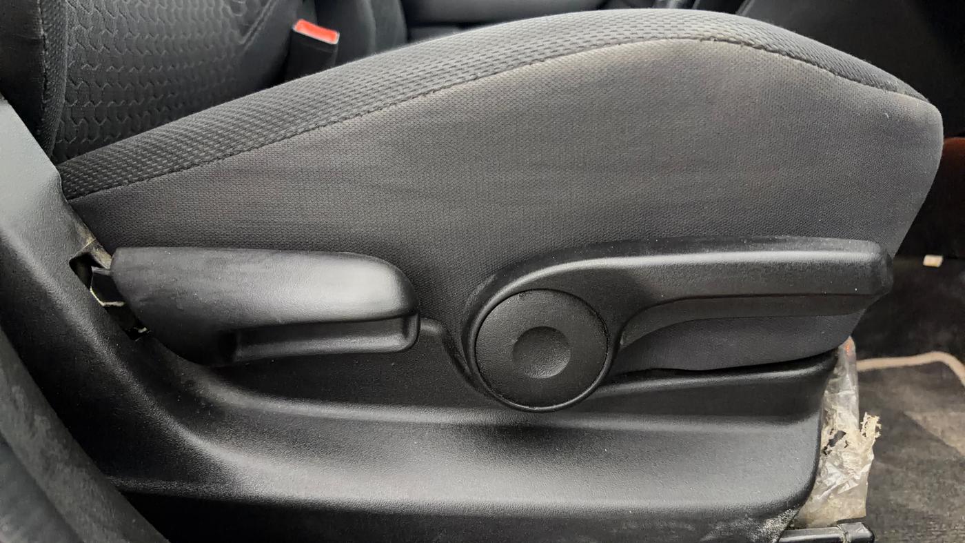 2021 Maruti Vitara Brezza ZXI PLUS AT SHVS, Petrol, Automatic, 82,609 km, Driver Side Adjustment Panel