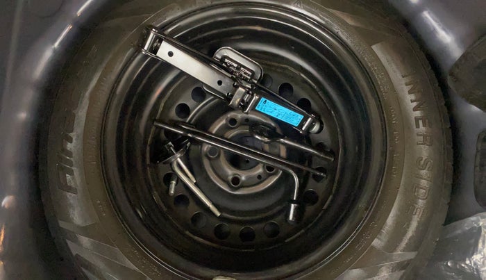 2022 Hyundai VENUE S+ 1.2, Petrol, Manual, 1,01,922 km, Spare Tyre