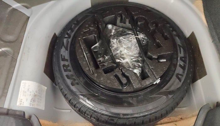 2017 Volkswagen Ameo COMFORTLINE 1.2L, Petrol, Manual, 36,026 km, Spare Tyre