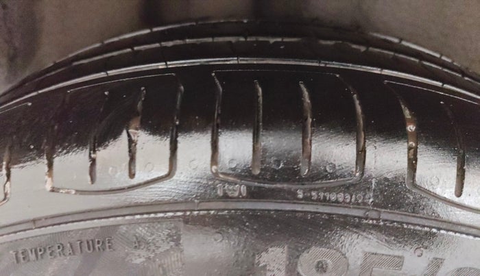 2017 Volkswagen Ameo COMFORTLINE 1.2L, Petrol, Manual, 36,026 km, Right Rear Tyre Tread