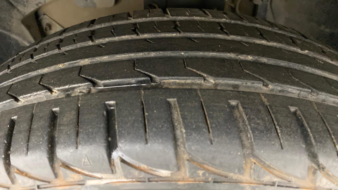 2016 Renault Duster RXZ 110 4WD, Diesel, Manual, 86,415 km, Left Front Tyre Tread