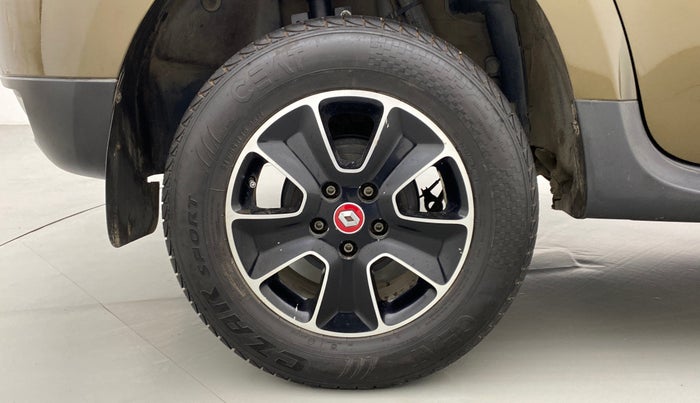 2016 Renault Duster RXZ 110 4WD, Diesel, Manual, 86,415 km, Right Rear Wheel