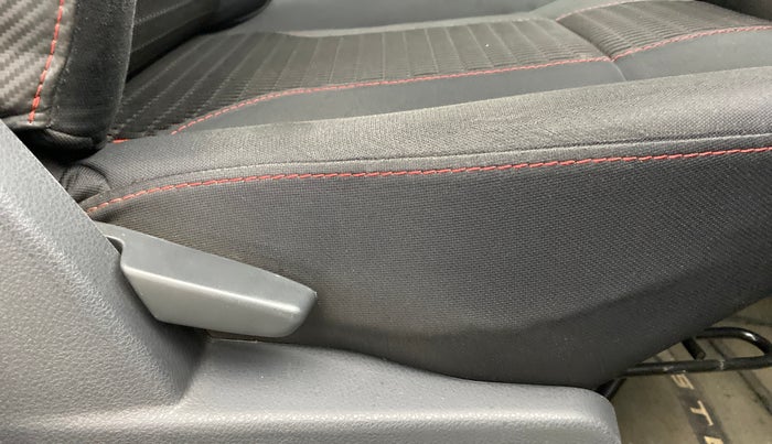 2016 Renault Duster RXZ 110 4WD, Diesel, Manual, 86,415 km, Driver Side Adjustment Panel