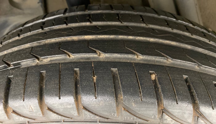 2016 Renault Duster RXZ 110 4WD, Diesel, Manual, 86,415 km, Right Rear Tyre Tread