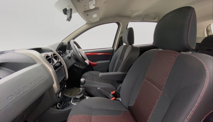 2016 Renault Duster RXZ 110 4WD, Diesel, Manual, 86,415 km, Right Side Front Door Cabin