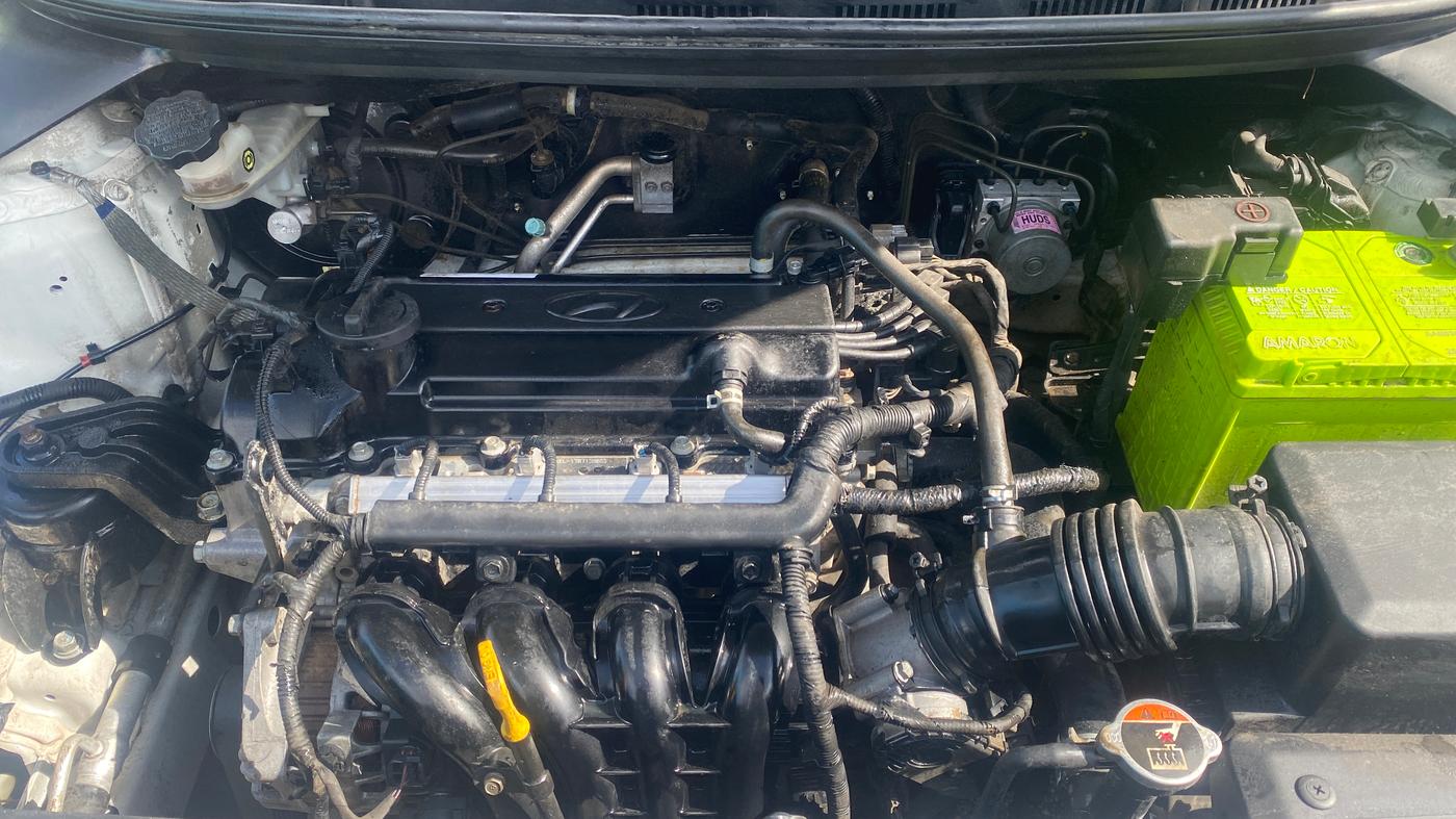2017 Hyundai i20 Active 1.2 SX, Petrol, Manual, 60,061 km, Engine View