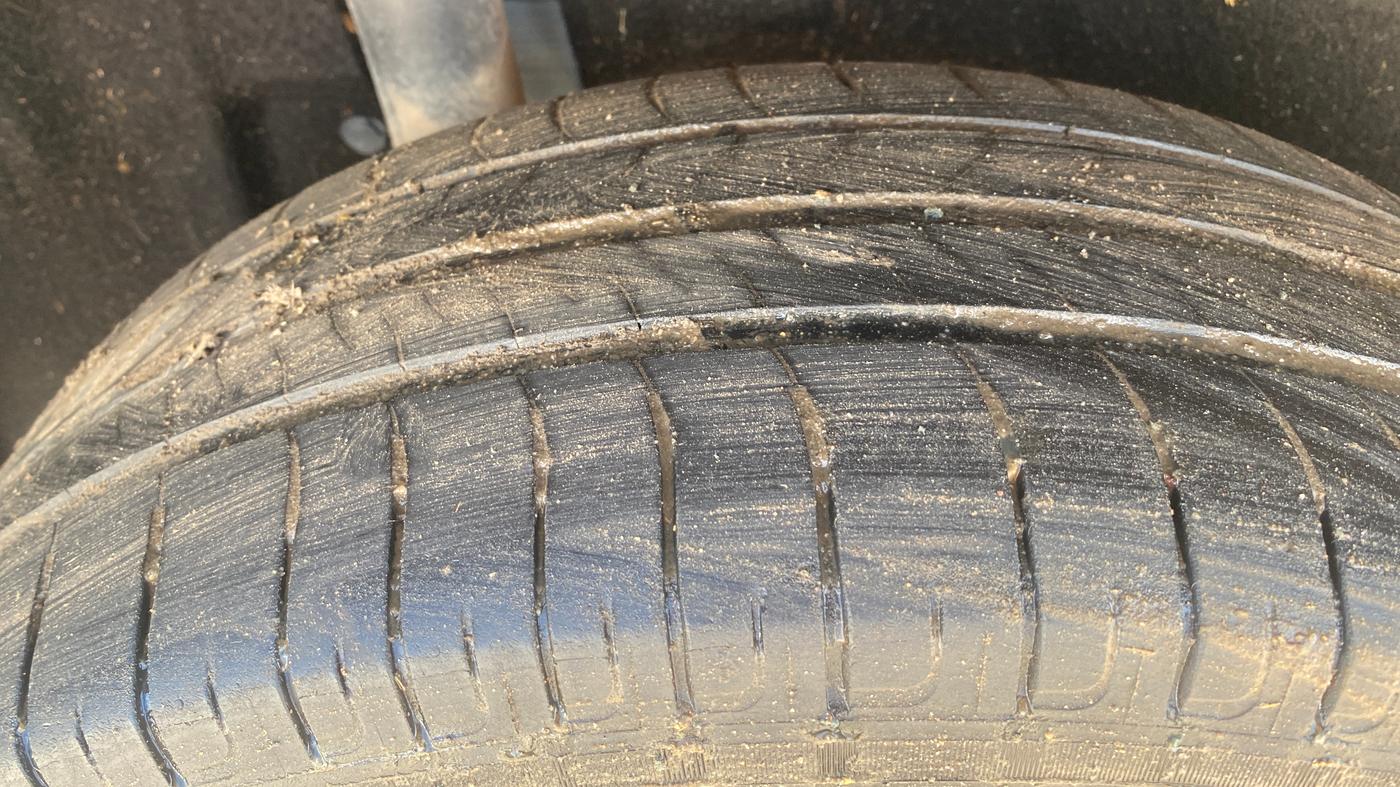 2017 Maruti Vitara Brezza VDI (O), Diesel, Manual, 1,09,106 km, Right Rear Tyre Tread