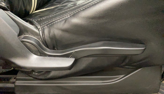 2017 Maruti IGNIS ALPHA 1.3 DDIS, Diesel, Manual, 22,250 km, Driver Side Adjustment Panel