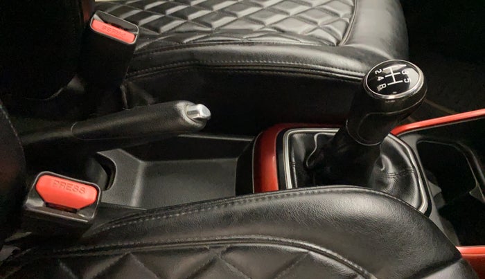 2017 Maruti IGNIS ALPHA 1.3 DDIS, Diesel, Manual, 22,250 km, Gear Lever