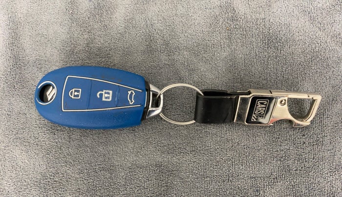 2017 Maruti IGNIS ALPHA 1.3 DDIS, Diesel, Manual, 22,250 km, Key Close Up